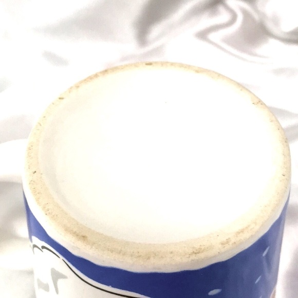 Blushing Santa Ceramic Coffee Cup 4" - Picture 6 of 6